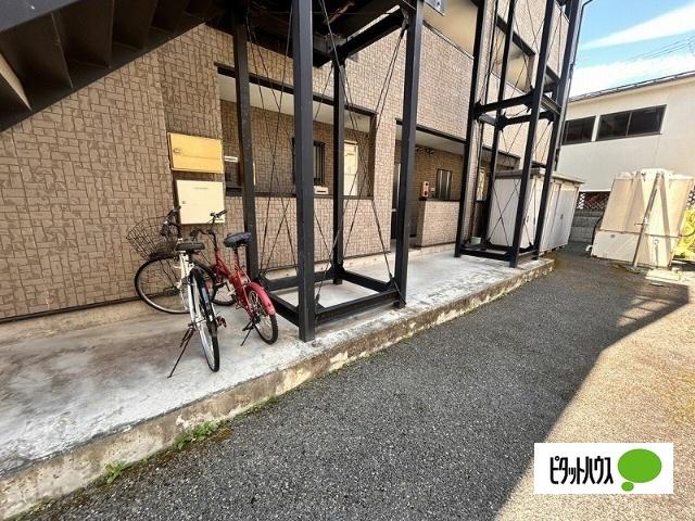 マンションピースフル エントランス