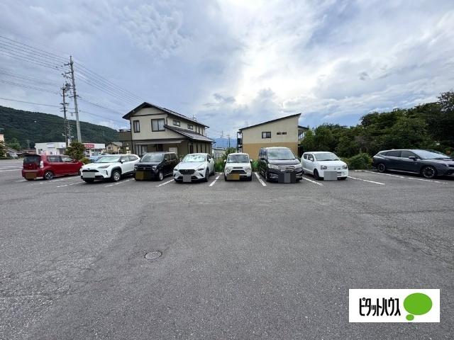サニーヒル阿礼 駐車場