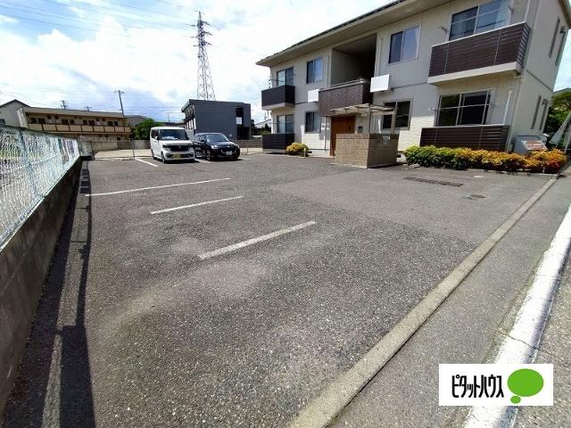 フラワーASAMA 駐車場