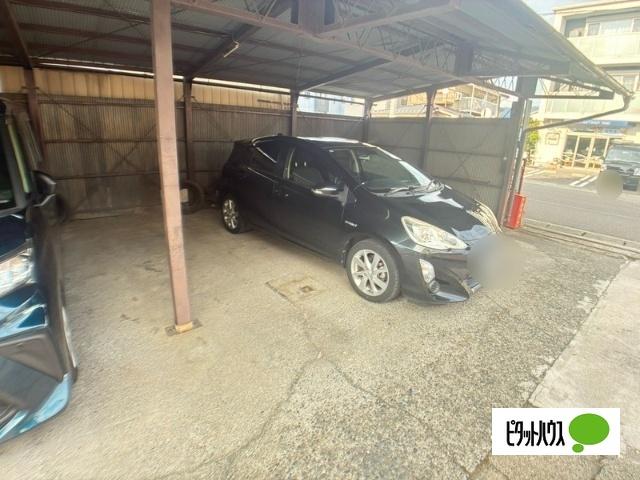 庄内赤澤貸家 駐車場