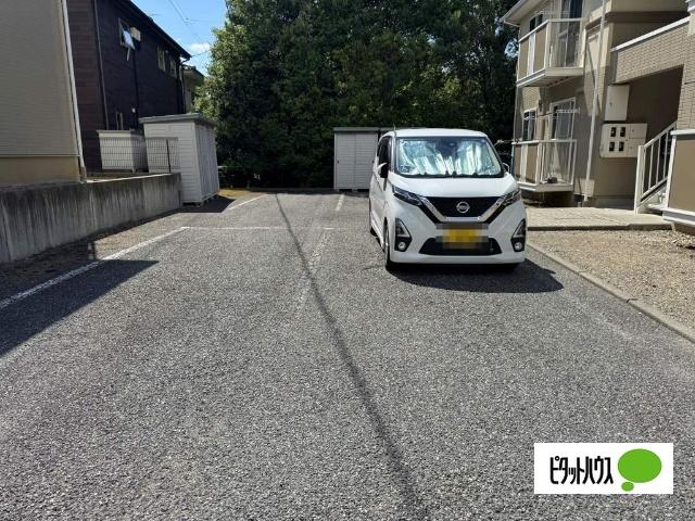 カンパーニュ寿Ｃ 駐車場