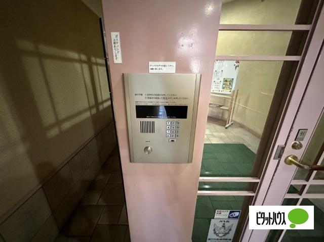 センターウイング エントランス