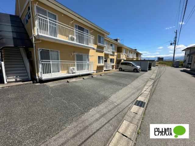サンクレストＡ 駐車場