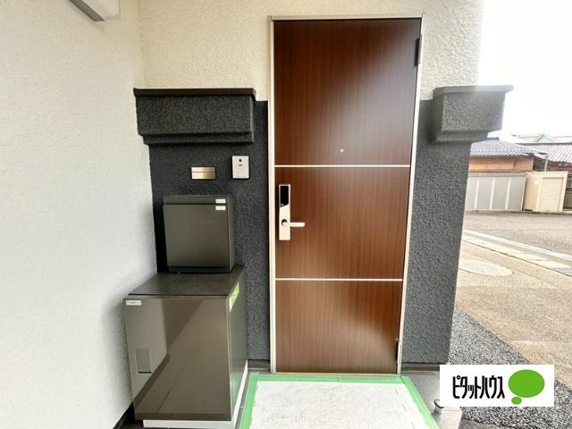 ラトゥール渚 エントランス