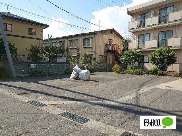 プチメゾン栗田 駐車場