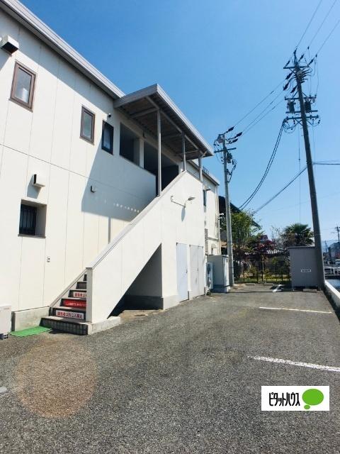長谷部ビル エントランス