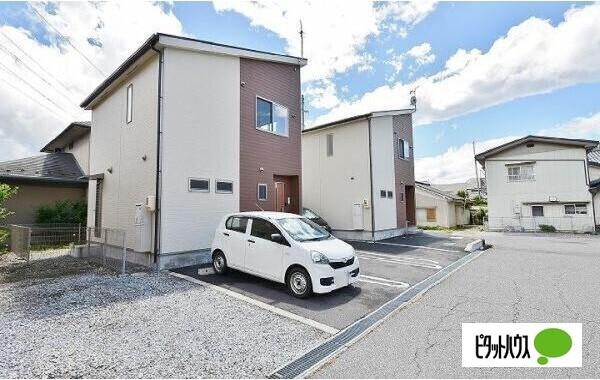 須山様戸建賃貸住宅Ｂ棟 駐車場