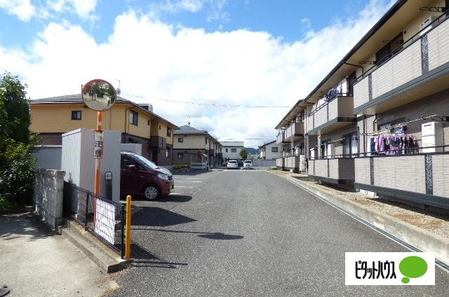 コスモパーク稲里ＥＡＳＴ　Ｅ 駐車場