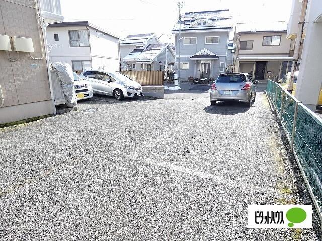 エステート桜坂　Ｃ棟 駐車場