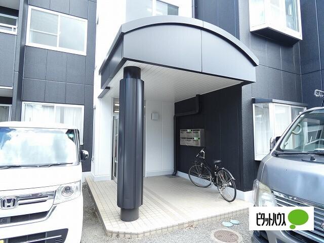 S-ＹＡＲＤ三輪 エントランス