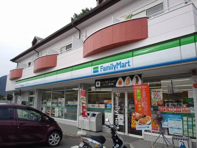 ファミリーマート長野大学前店：1200m