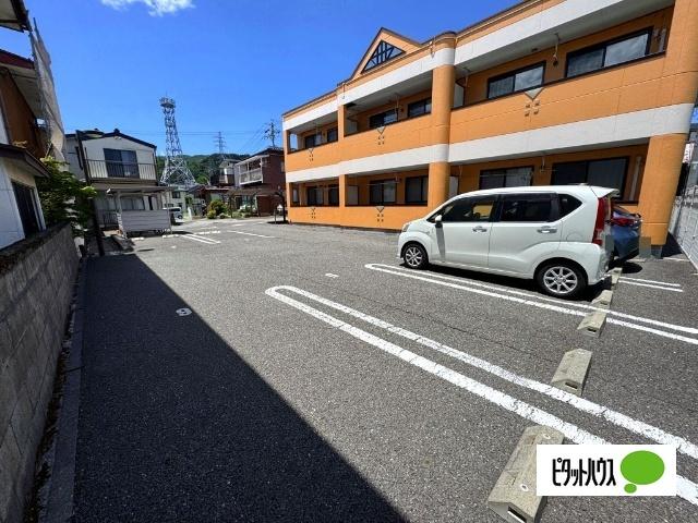 apartment 神明町３丁目