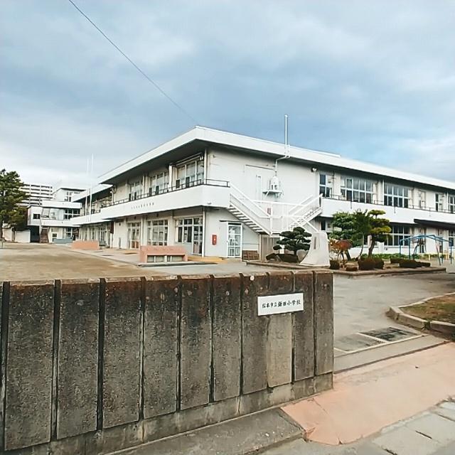 松本市立鎌田小学校：1103m