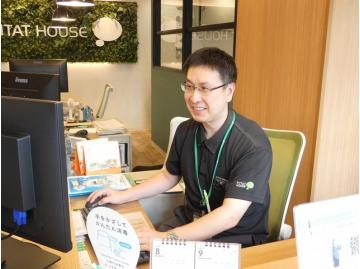 スタッフのサムネイル