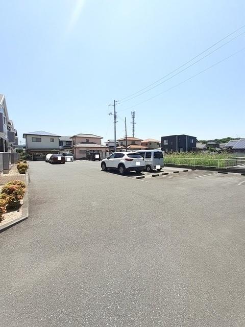 プラトー清成（105） 駐車場