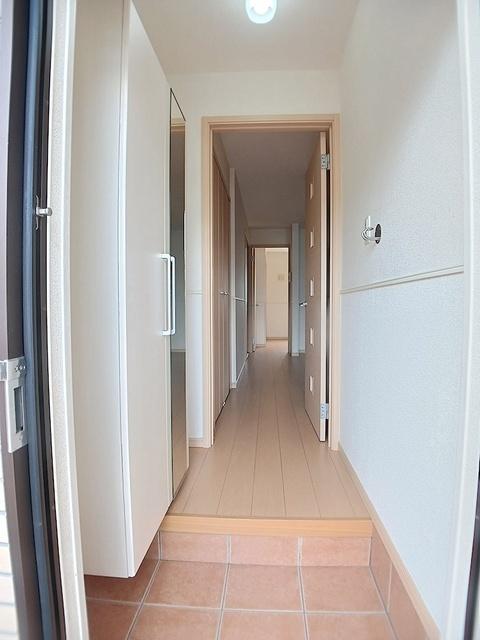 クレマチス（102） 玄関