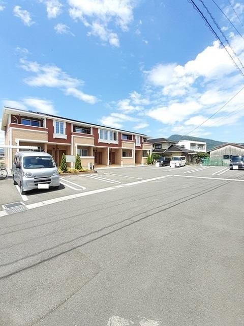 フェリーチェ（203） 駐車場