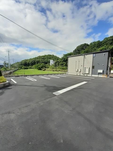 アルバーダ（104） 駐車場