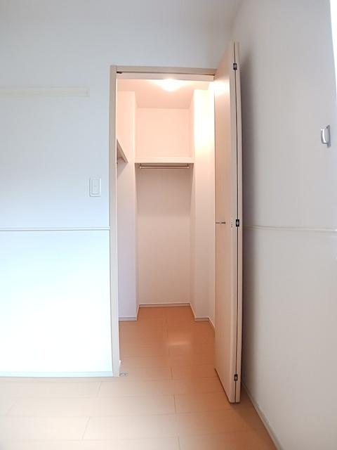 アンシャンテ（102） 収納