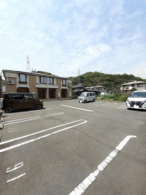 サニー　ブライト　Ⅱ（201） 駐車場