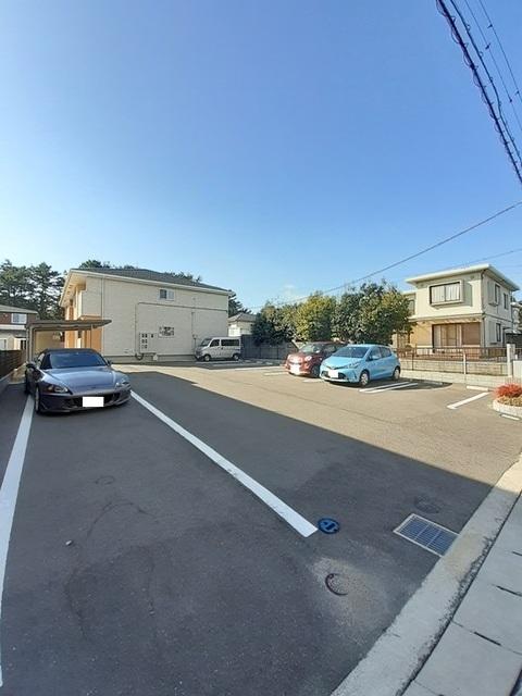 ウエストヒル（203） 駐車場
