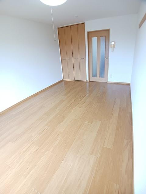 カサデルソール（105） 室内