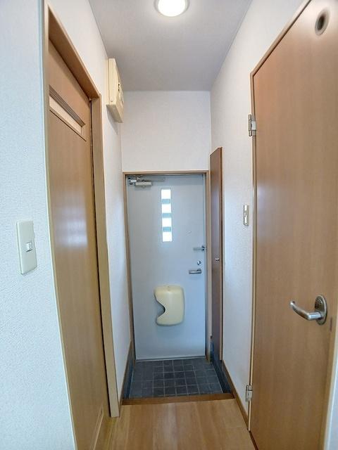 カサデルソール（105） 玄関