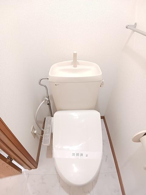 ヴィラ　アンソレイユ　ＳＨ（205） トイレ