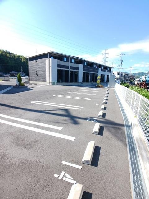 ラテ　ルーナ（203） 駐車場