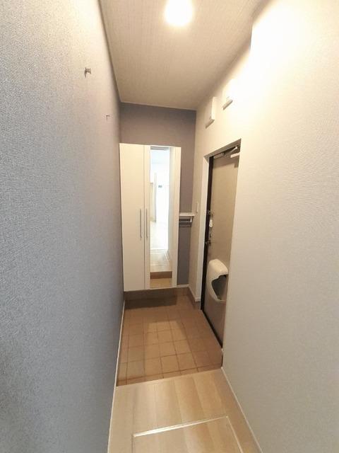 ゼファー（103） 玄関