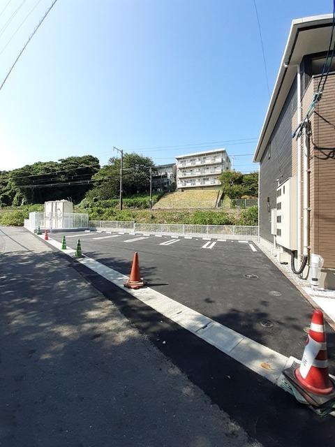 ゼファー（103） 駐車場
