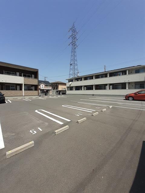 サンビレッジＥ（101） 駐車場