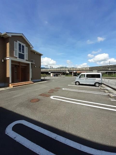 サンパティークⅡ（203） 駐車場