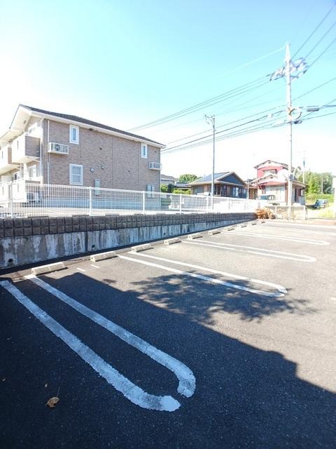 リュミエール・アソシエ（102） 駐車場