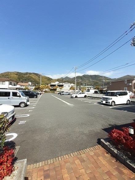 プロムナードだいじん（202） 駐車場