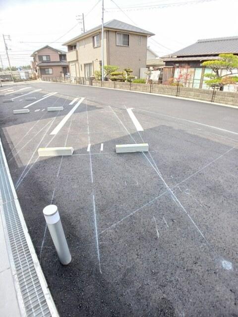 サンシャイン１（104） 駐車場
