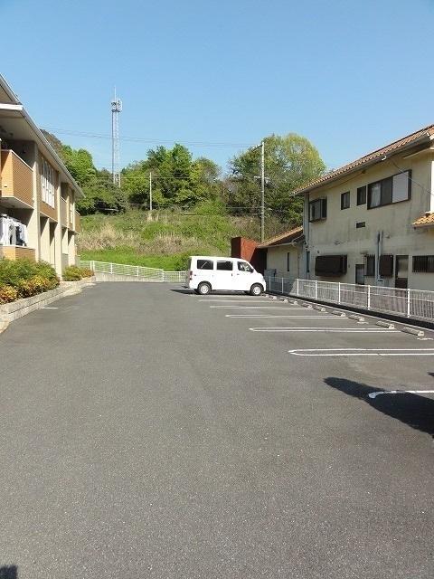 Ｅ’ｓ　Ｇａｒｄｅｎ　Ａ（101） 駐車場