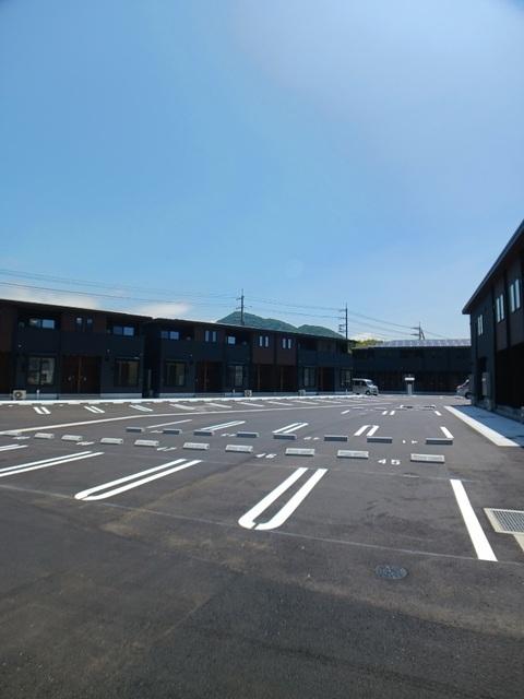 セリーンガーデン　Ⅰ（103） 駐車場