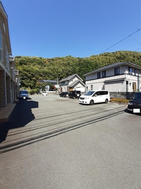 グリーン・メゾンＡ（202） 駐車場