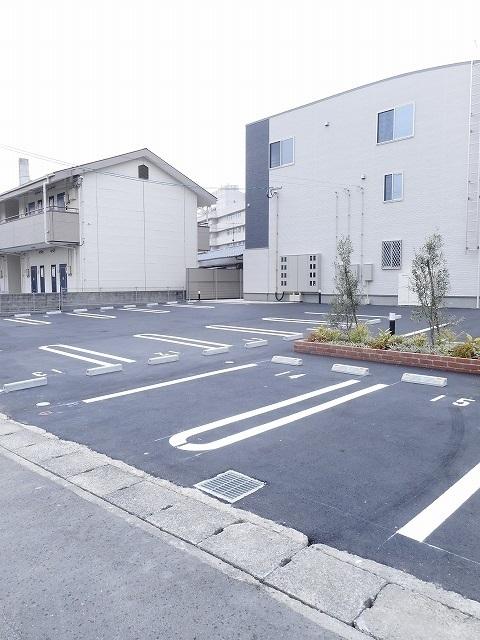 グランデ　フィオーレ　虹ケ浜（301） 駐車場