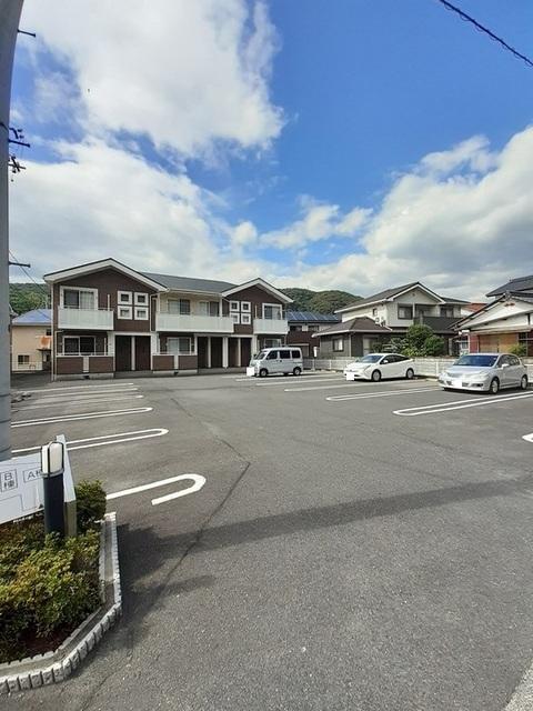 プラティークＢ（102） 駐車場