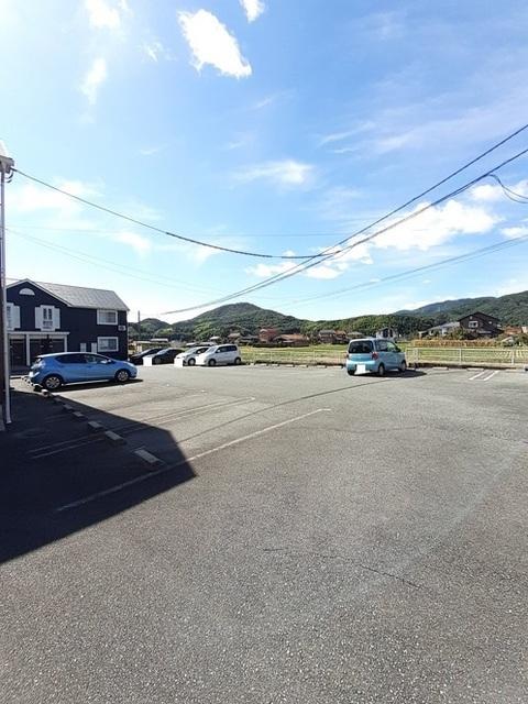ＭｅｒｕＲｏｓｅ　Ⅰ（101） 駐車場