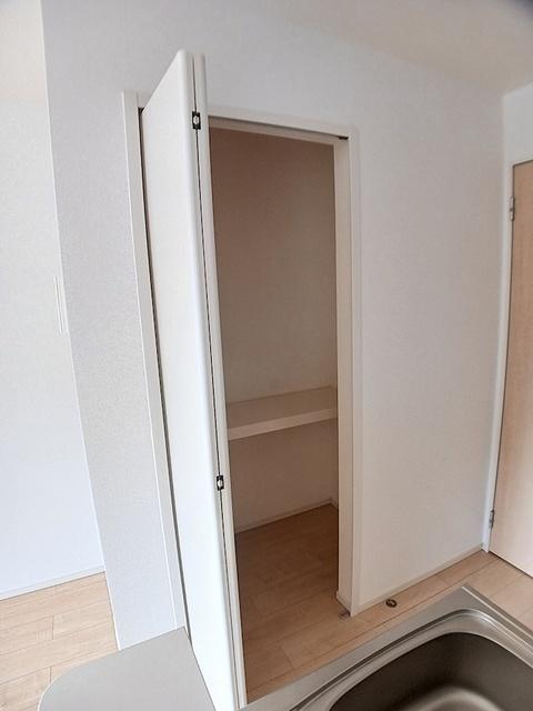 サンビレッジＥ（205） 収納