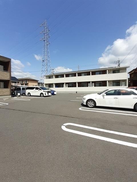 サンビレッジＥ（205） 駐車場