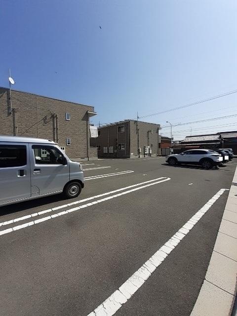 ステラ　マリス　Ａ（203） 駐車場