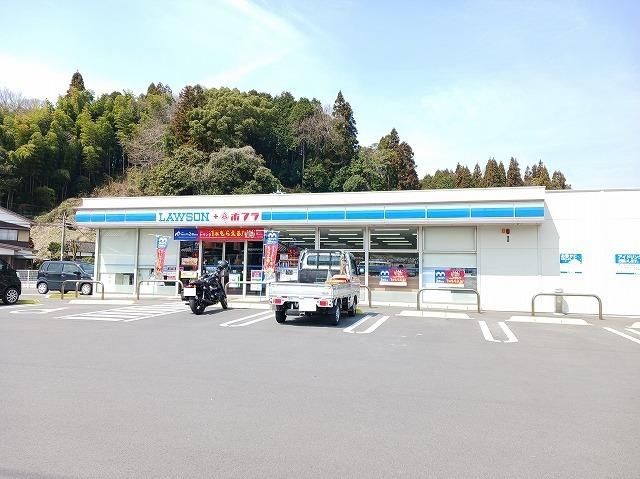 ローソンポプラ光三井店：270m