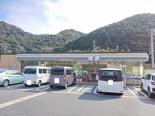 セブンイレブン周南戸田駅前店：950m