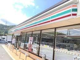 セブンイレブン周南戸田駅前店：175m