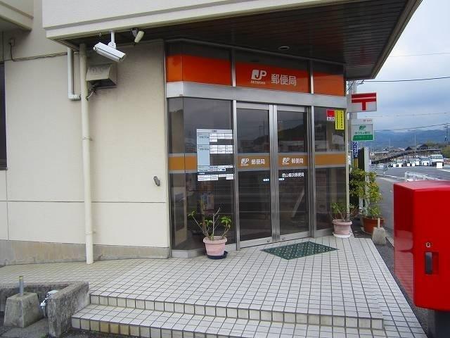 徳山櫛浜郵便局：750m