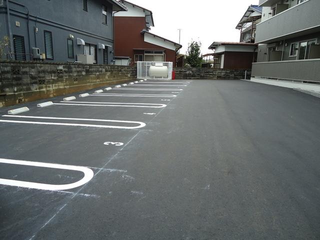 アプリコット藤光（101） 駐車場